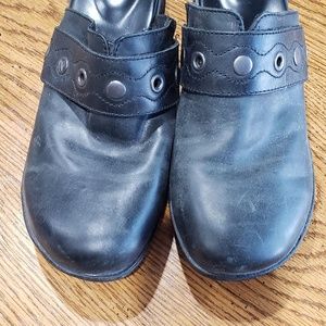 BØC black mules
